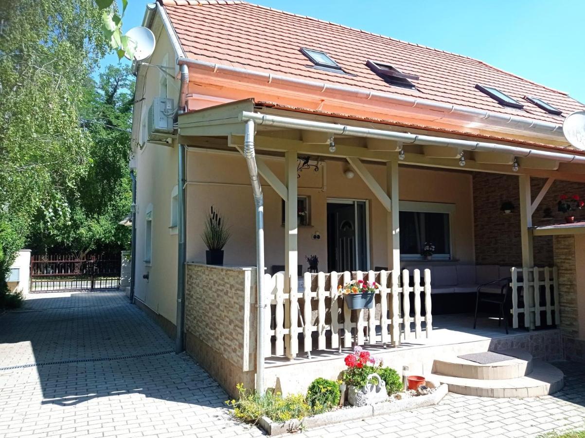 Sommer Ferienhaus Balatonszarszo Luaran gambar